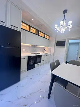 Kirayə verilir 2 otaqlı mənzil 90 m² — Bakı 2 otaq 90.00 m²