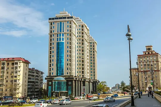 Kirayə verilir 4 otaqlı mənzil 180 m² — Bakı, Nizami 4 otaq 180.00 m²