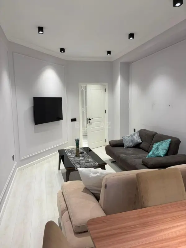Kirayə verilir 3 otaqlı mənzil 120 m²