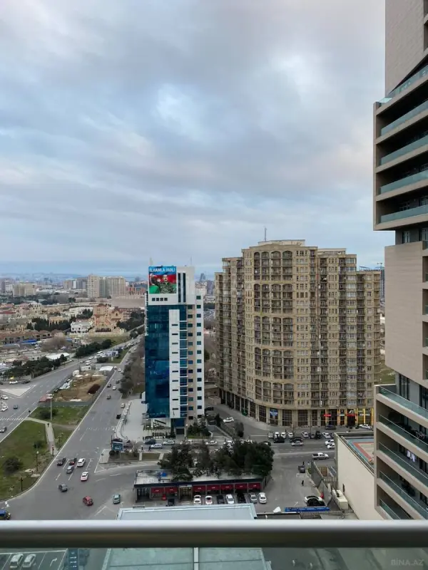 Kirayə verilir 2 otaqlı mənzil 103 m²