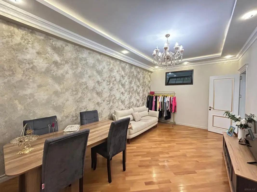 Kirayə verilir 2 otaqlı mənzil 82 m²