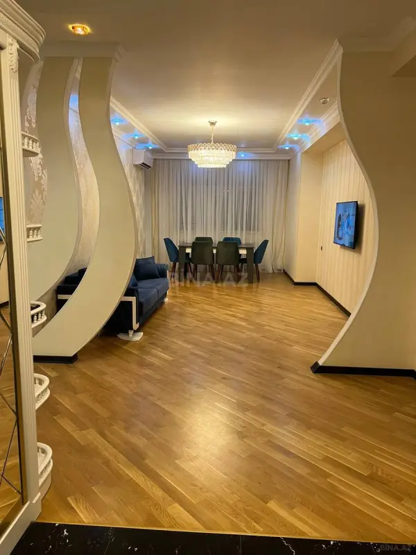 Kirayə verilir 3 otaqlı mənzil 125 m²