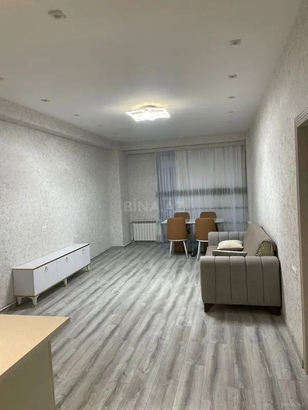 Kirayə verilir 2 otaqlı mənzil 80 m²