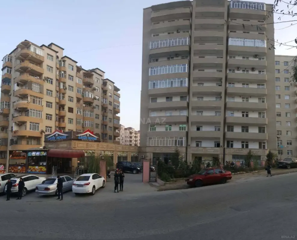 Satılır 3 otaqlı mənzil 127 m²