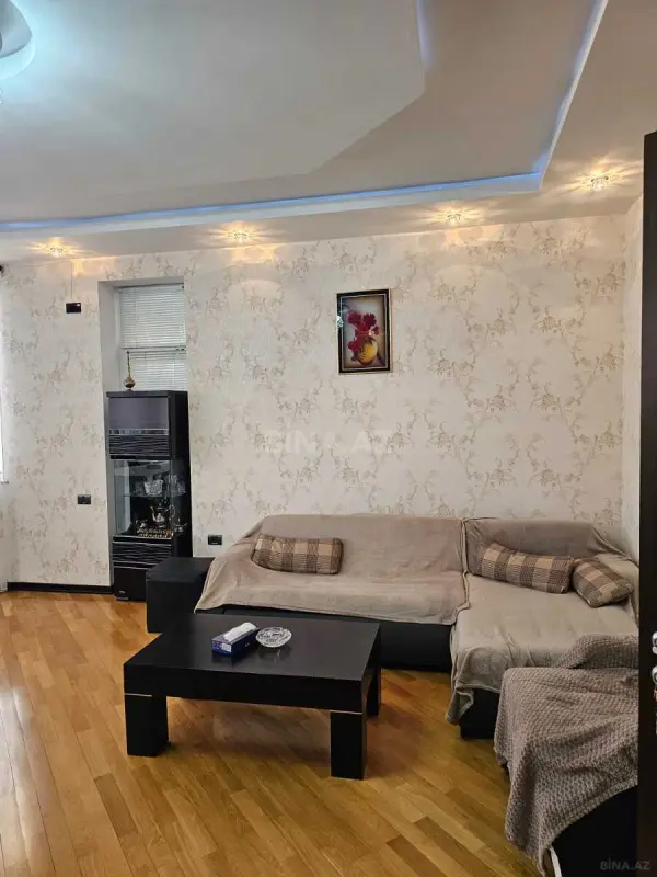 Kirayə verilir 2 otaqlı mənzil 100 m²