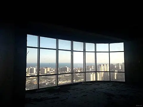 Satılır 4 otaqlı mənzil 178 m² — Bakı 4 otaq 178.00 m²