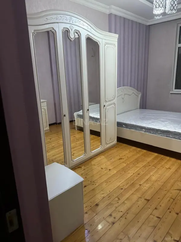 Kirayə verilir 2 otaqlı mənzil 64 m²