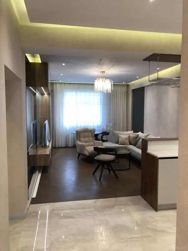 Kirayə verilir 2 otaqlı mənzil 90 m²