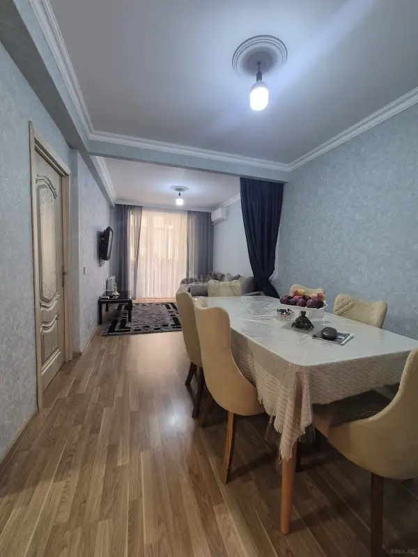 Satılır 2 otaqlı mənzil 72 m²