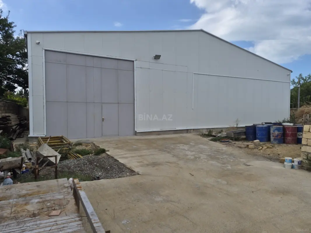 Satılır obyekt 616 m²