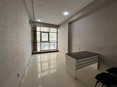 Kirayə verilir 8 otaqlı ofis 220 m² — Bakı 8 otaq 220.00 m²