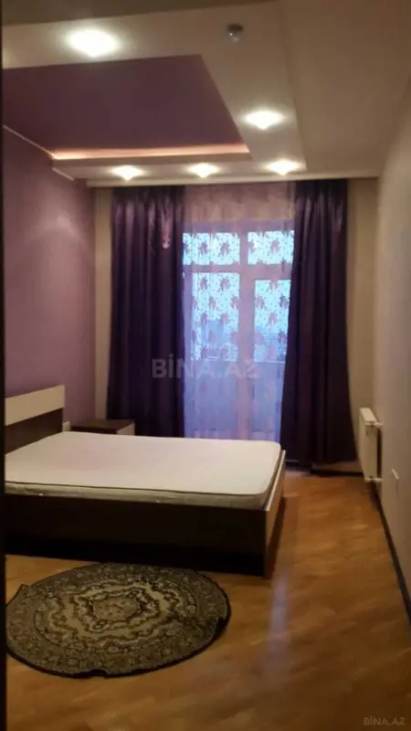 Kirayə verilir 2 otaqlı mənzil 78 m²