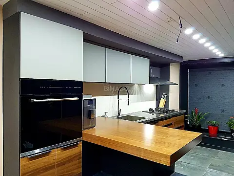 Kirayə verilir 3 otaqlı ofis 80 m² — Bakı, Nərimanov 3 otaq 80.00 m²