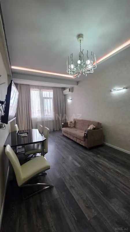 Kirayə verilir 2 otaqlı mənzil 62 m²
