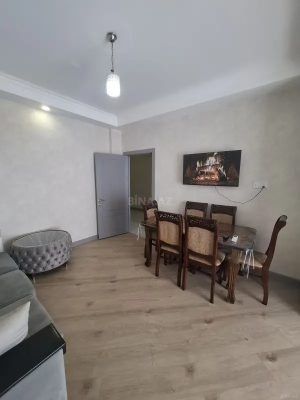 Kirayə verilir 2 otaqlı mənzil 65 m²