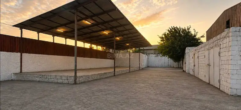 Kirayə verilir obyekt 1700 m² — Bakı 1700.00 m²
