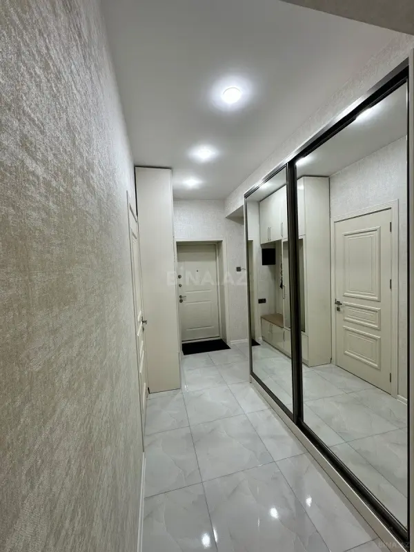 Satılır 3 otaqlı mənzil 98 m²