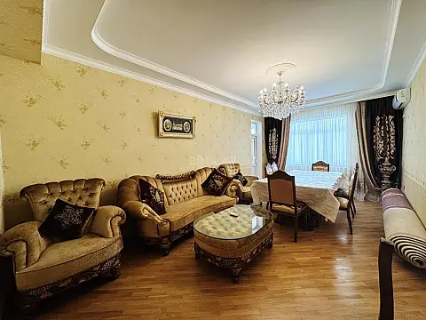 Satılır 4 otaqlı mənzil 136 m² — Bakı 4 otaq 136.00 m²