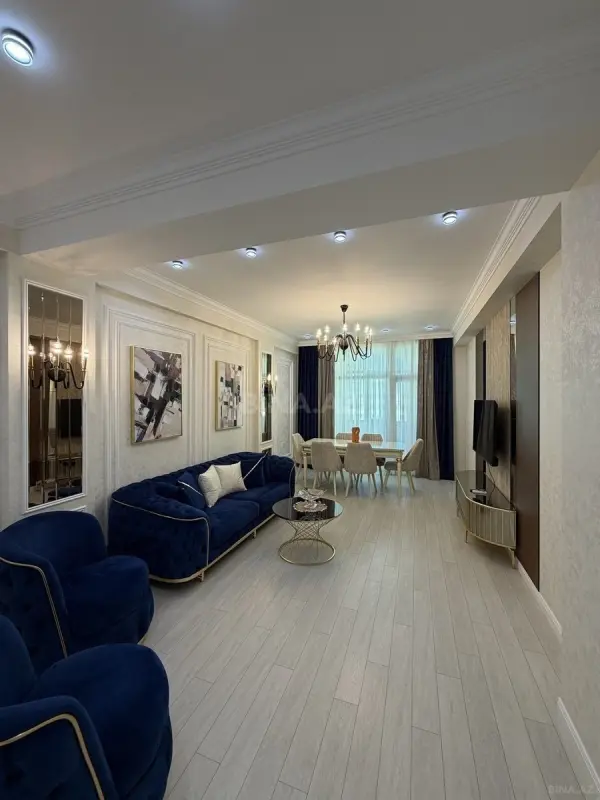 Satılır 3 otaqlı mənzil 120 m²
