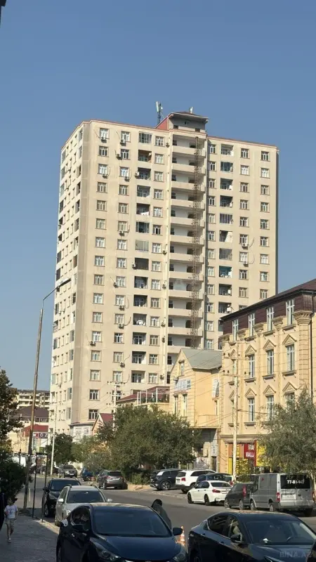 Satılır 2 otaqlı mənzil 76.5 m²