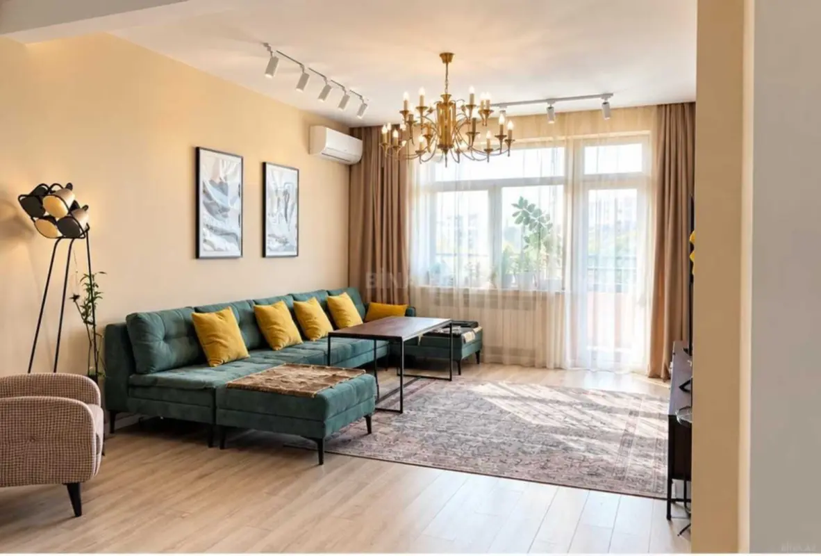 Kirayə verilir 2 otaqlı mənzil 100 m²
