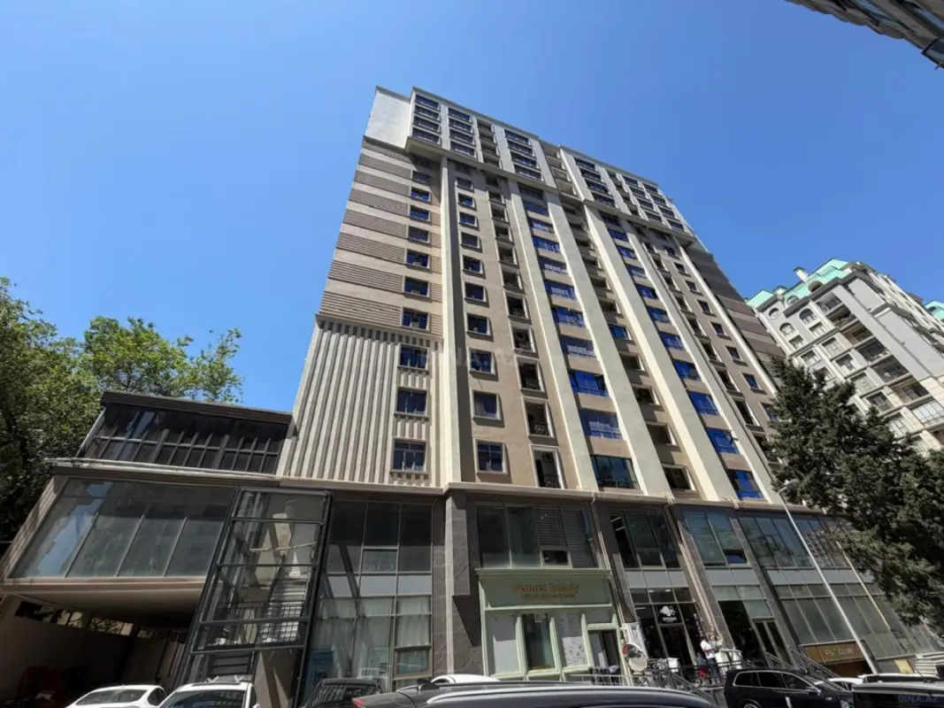 Satılır 2 otaqlı mənzil 114 m²