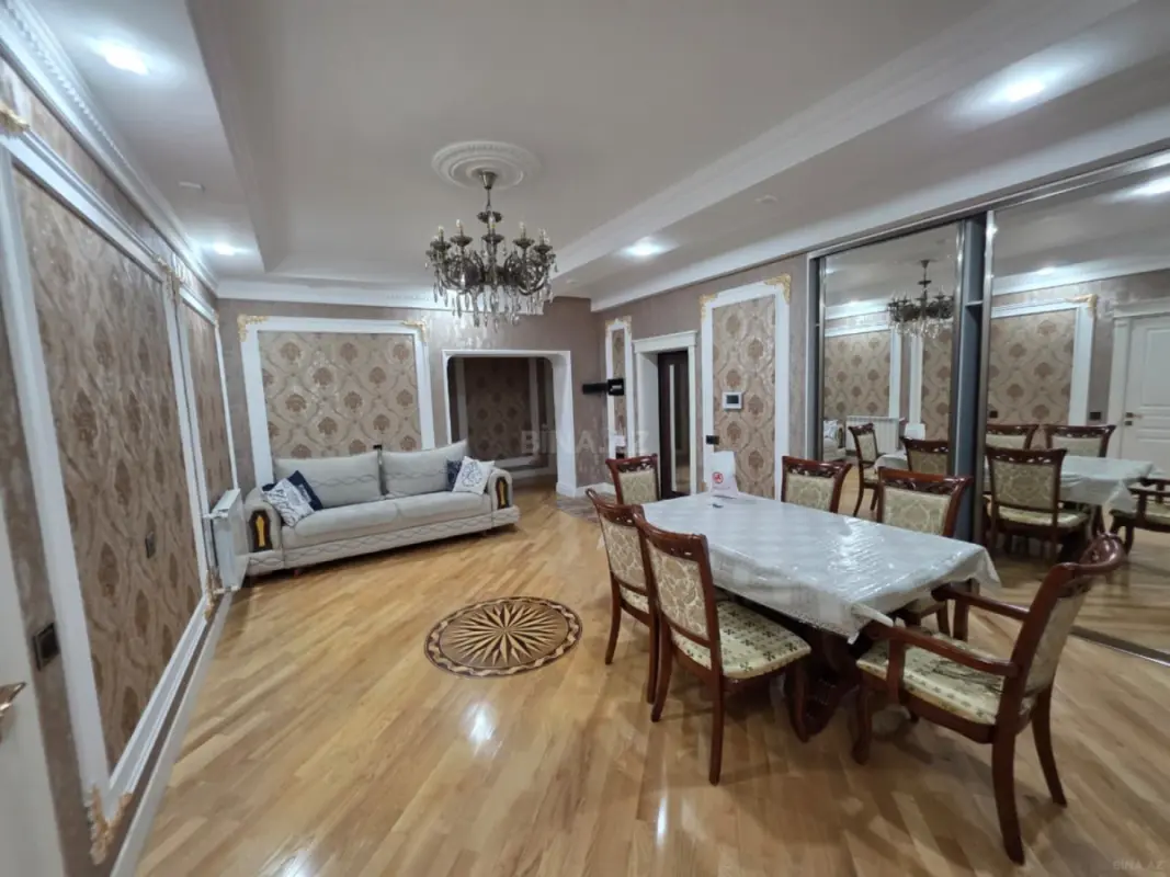 Kirayə verilir 4 otaqlı mənzil 140 m²