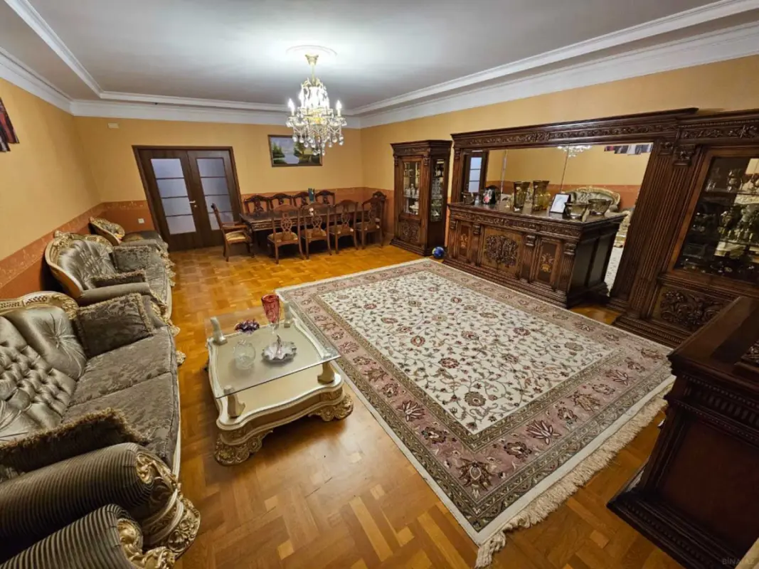 Kirayə verilir 3 otaqlı mənzil 150 m²
