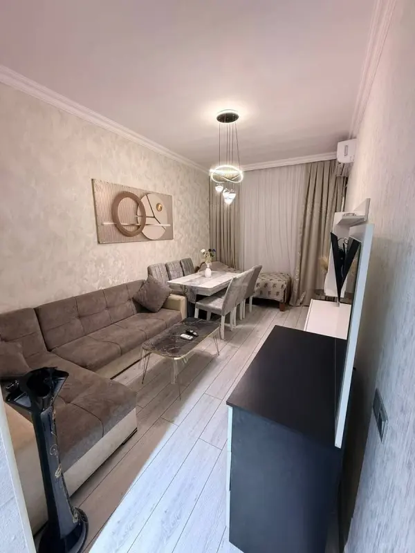 Kirayə verilir 2 otaqlı mənzil 75 m²