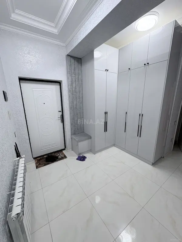 Kirayə verilir 2 otaqlı mənzil 80 m²
