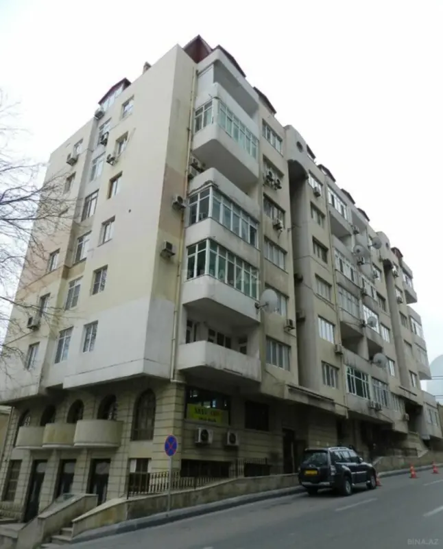 Kirayə verilir 3 otaqlı mənzil 180 m²