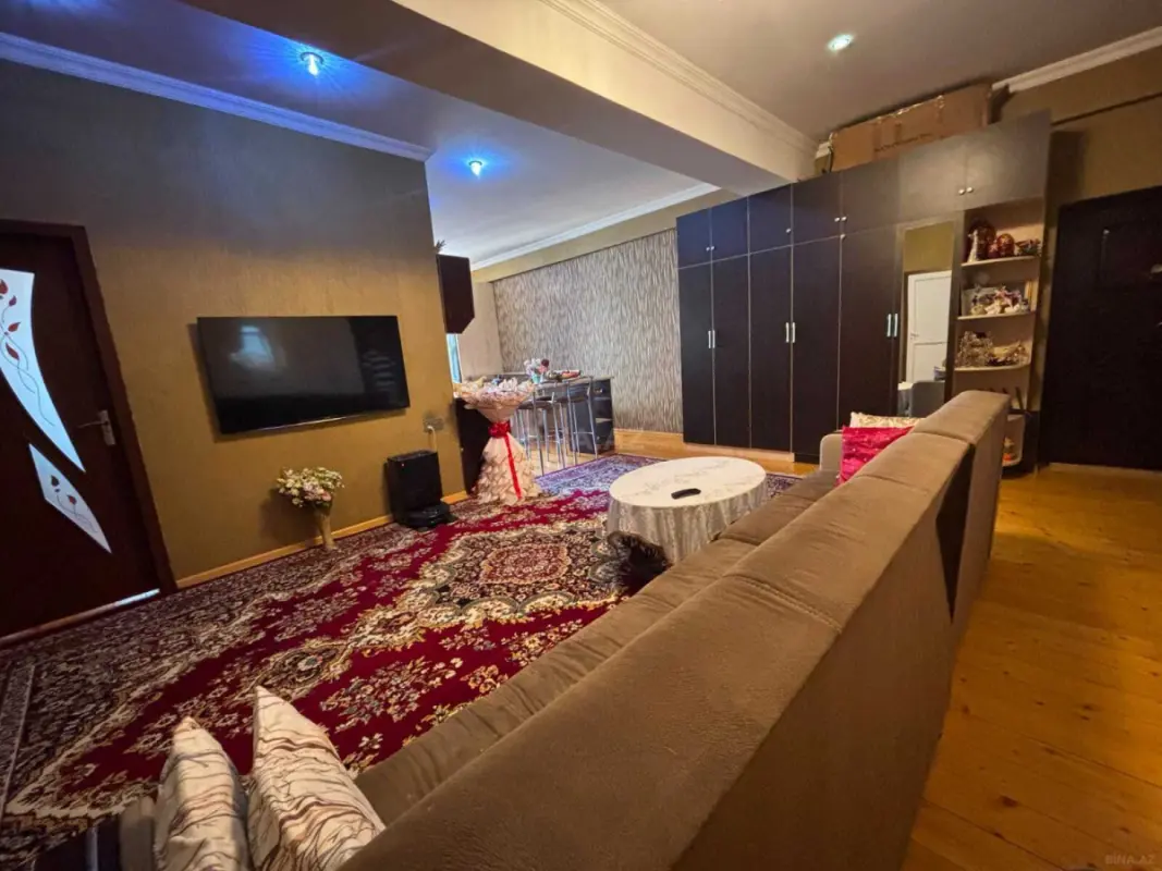 Satılır 3 otaqlı mənzil 115 m²