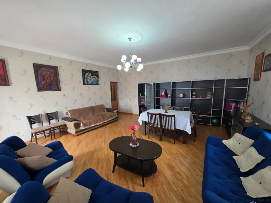 Kirayə verilir 2 otaqlı mənzil 114 m²