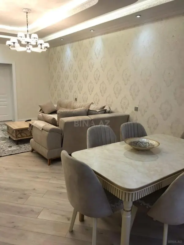 Satılır 2 otaqlı mənzil 98 m²