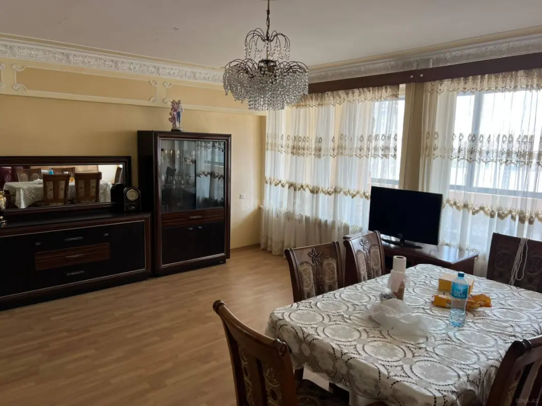 Satılır 2 otaqlı mənzil 90 m²