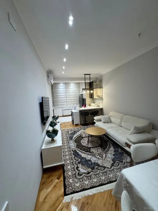 Satılır 2 otaqlı mənzil 85 m²