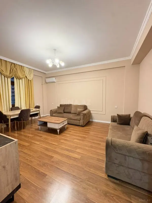 Kirayə verilir 2 otaqlı mənzil 102 m²