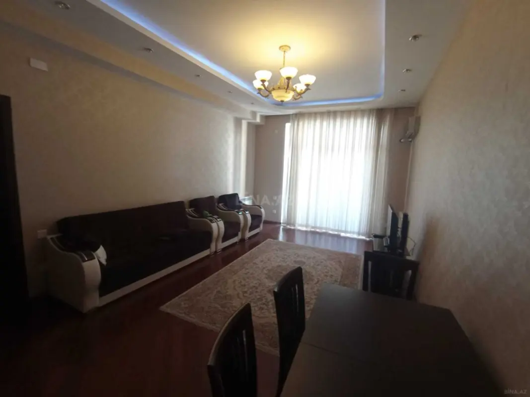 Kirayə verilir 2 otaqlı mənzil 120 m²