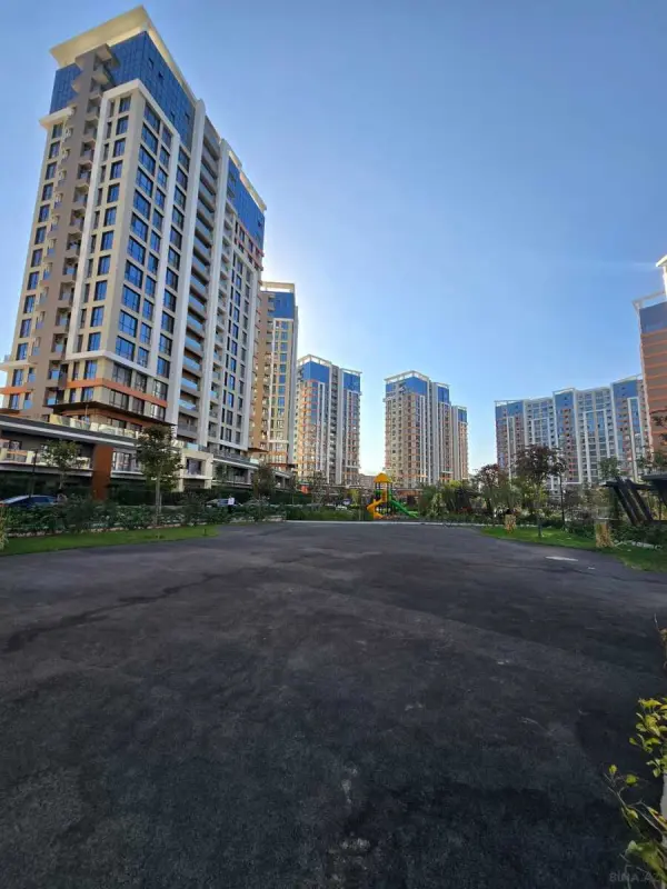 Satılır 3 otaqlı mənzil 107 m²