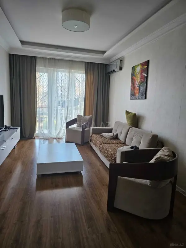 Satılır 4 otaqlı mənzil 110 m²