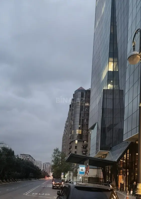 Kirayə verilir 2 otaqlı mənzil 104 m²