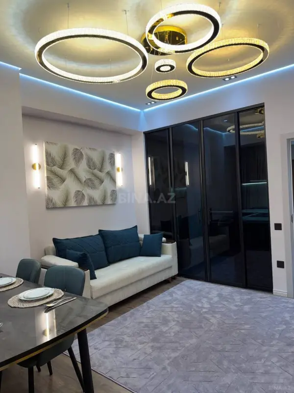 Kirayə verilir 2 otaqlı mənzil 75 m²