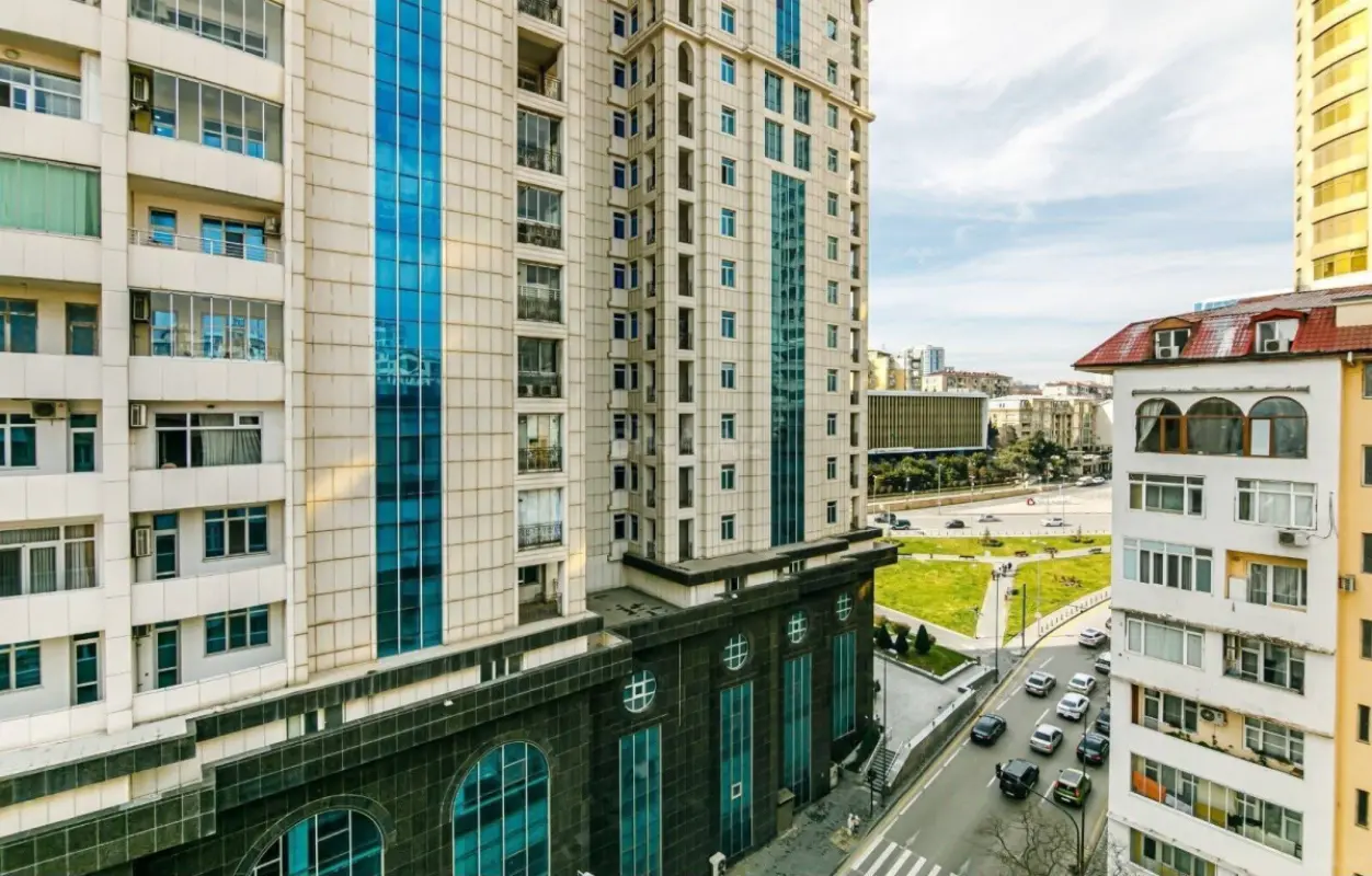 Satılır 3 otaqlı mənzil 120 m²
