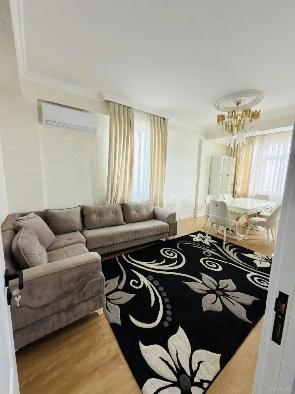 Kirayə verilir 3 otaqlı mənzil 120 m²