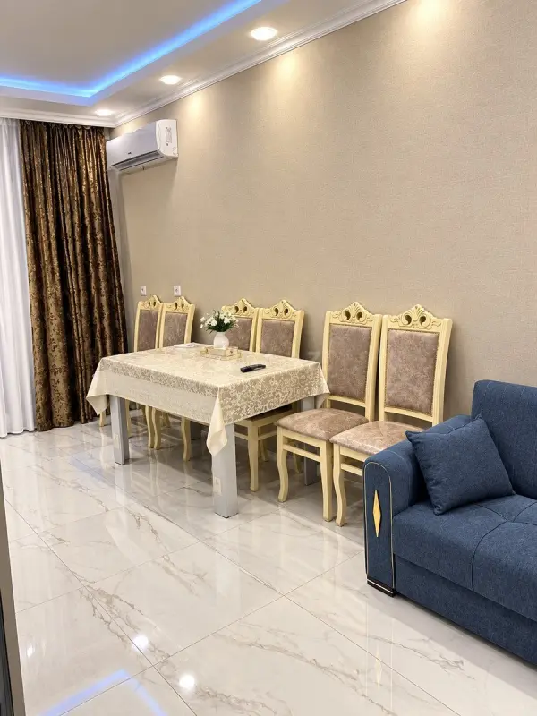 Kirayə verilir 2 otaqlı mənzil 67 m²