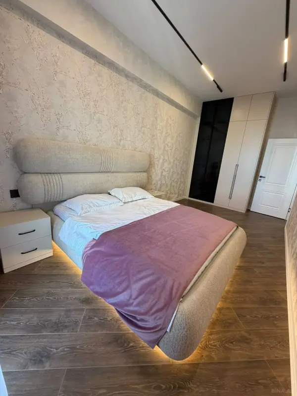 Kirayə verilir 2 otaqlı mənzil 75 m²