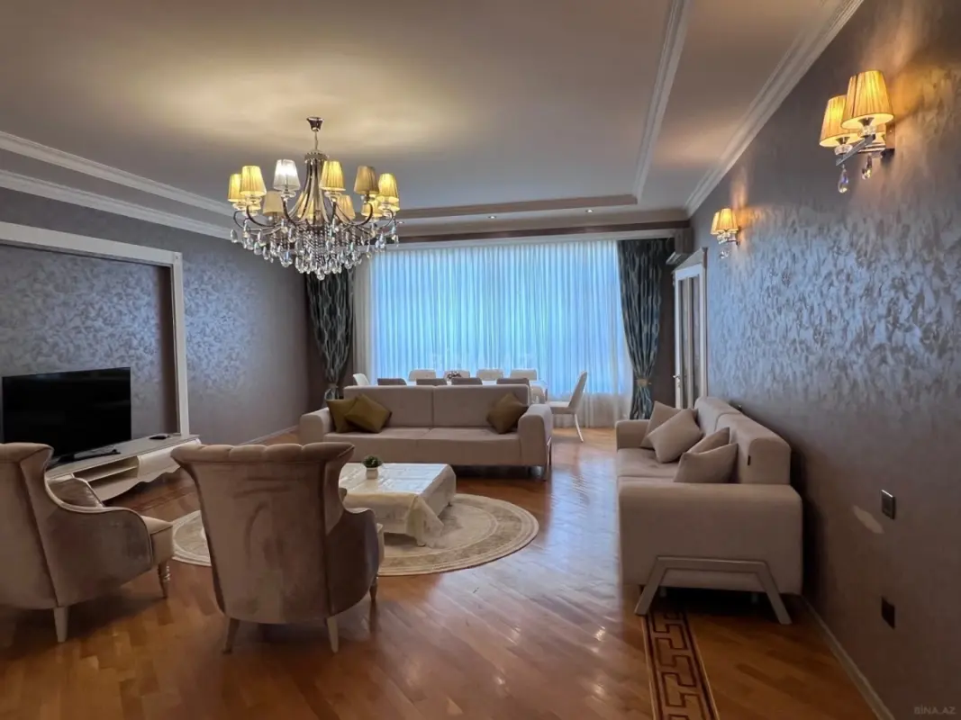 Kirayə verilir 4 otaqlı mənzil 180 m²