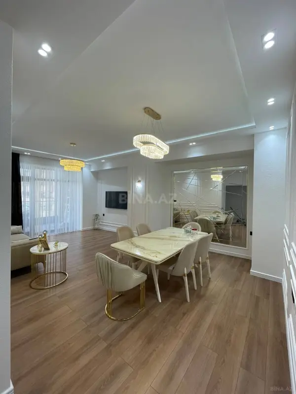 Kirayə verilir 3 otaqlı mənzil 148 m²