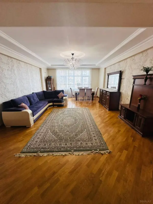 Satılır 3 otaqlı mənzil 145 m²