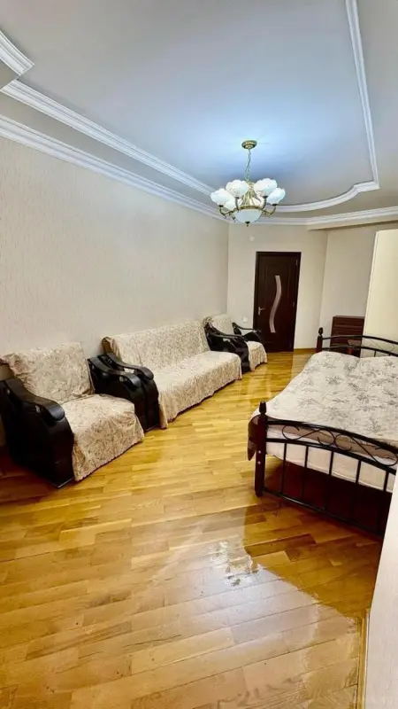 Kirayə verilir 2 otaqlı mənzil 100 m²
